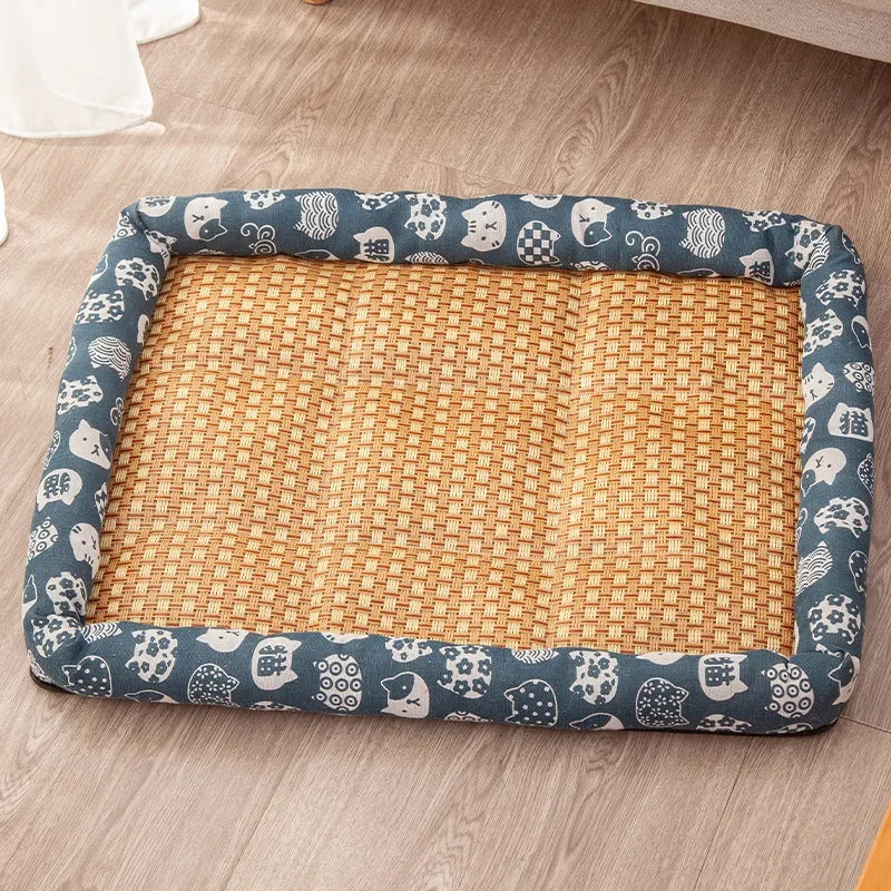 Alfombra Refrescante de Ratán para Gatos y Perros – Transpirable, Antideslizante y con Estampados – S, M y L