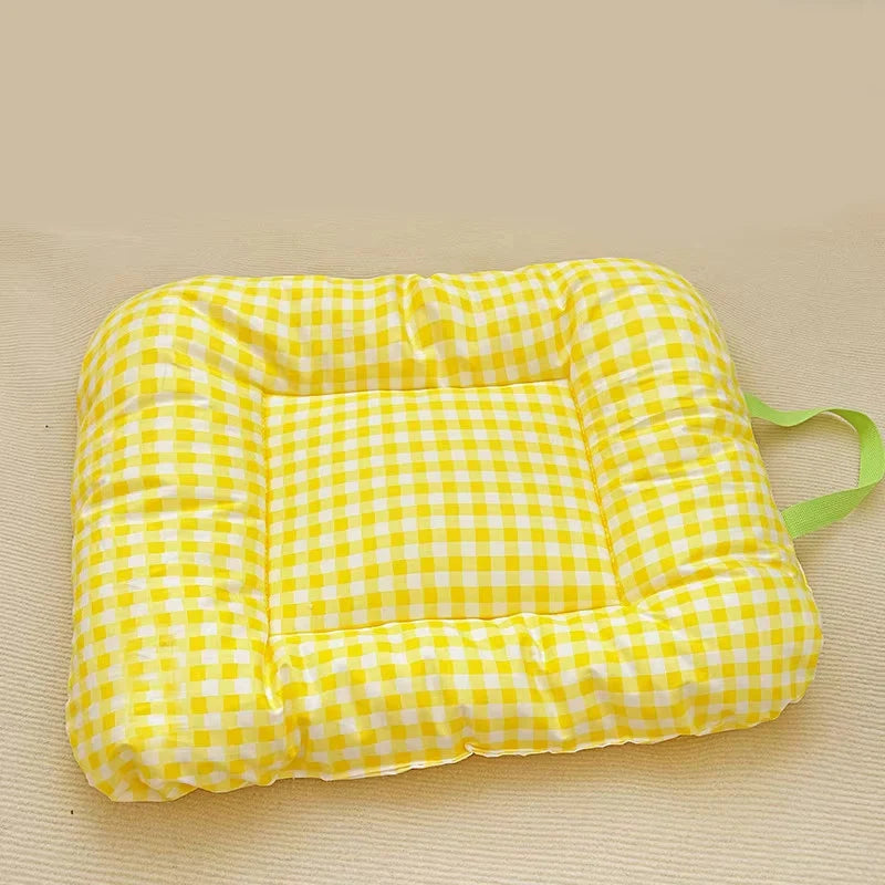 Cama Cojín a Cuadros para Gatos y Perros Pequeños – Suave, Transpirable y Decorativa