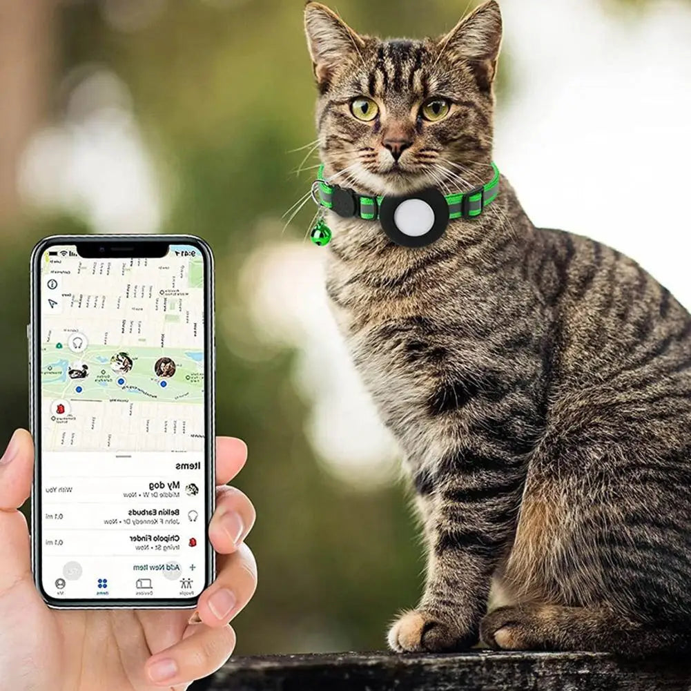 Collar Reflectante para Gatos con Funda para AirTag — Cascabel, Colgante de Dirección y Huellas